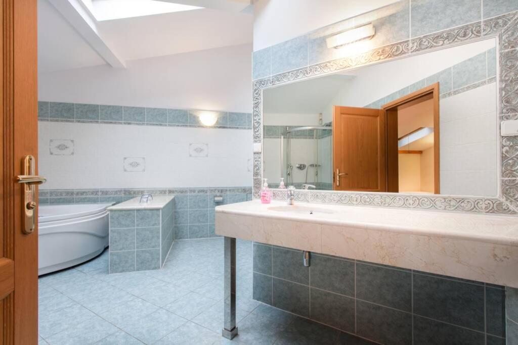 Florianska Penthouse Delux Apartment Krakow Exterior photo